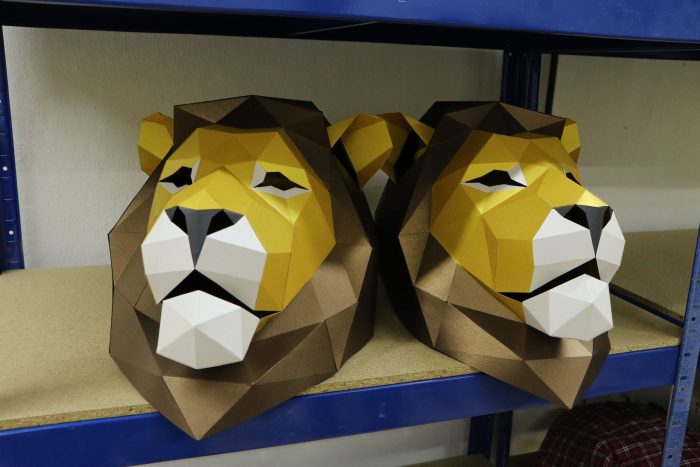 Χάρτινη χειροτεχνία με μάσκα λιονταριού DIY