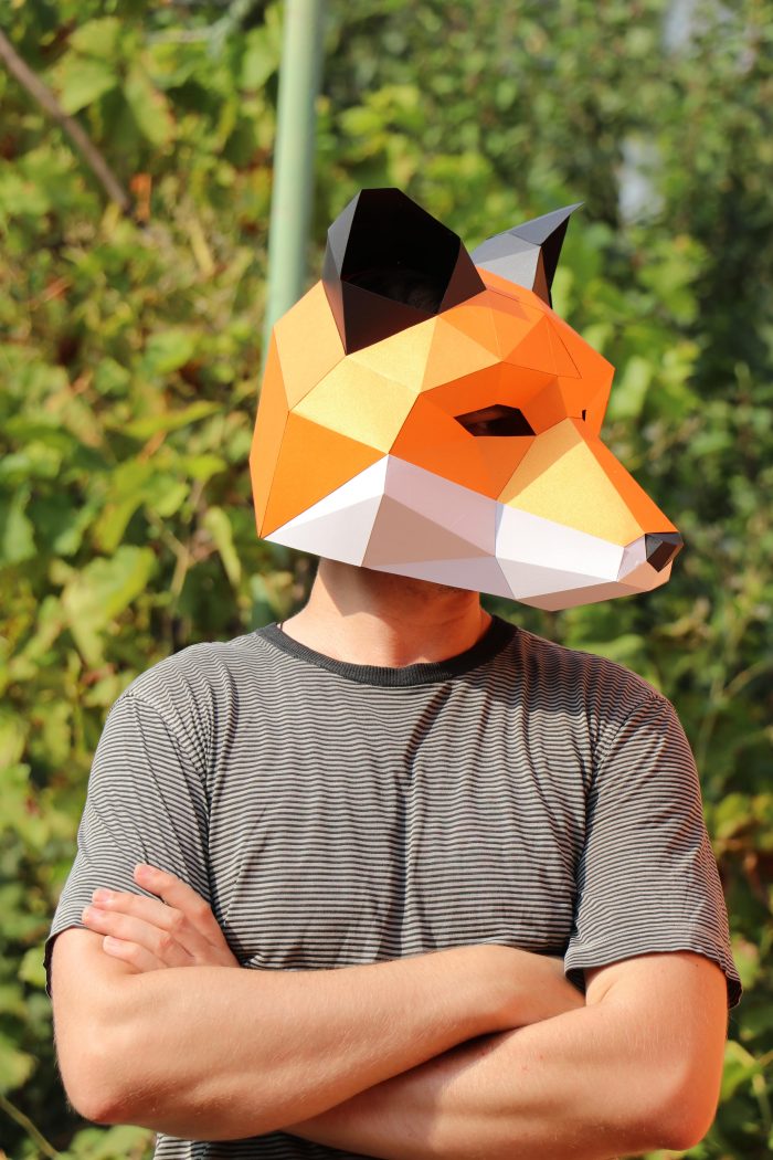 Manualidad de papel con máscara de zorro