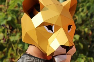 母狮面具纸模型