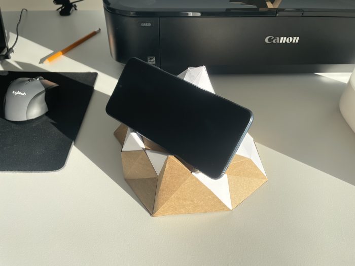 Гірська підставка для смартфона papercraft DIY
