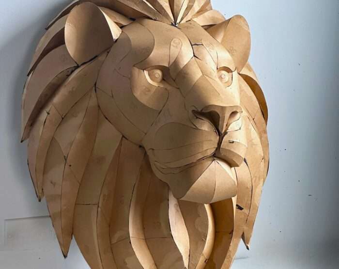 Large Lion Head Wall Décor | Smooth Polygonal Vector Style with Bold Mane